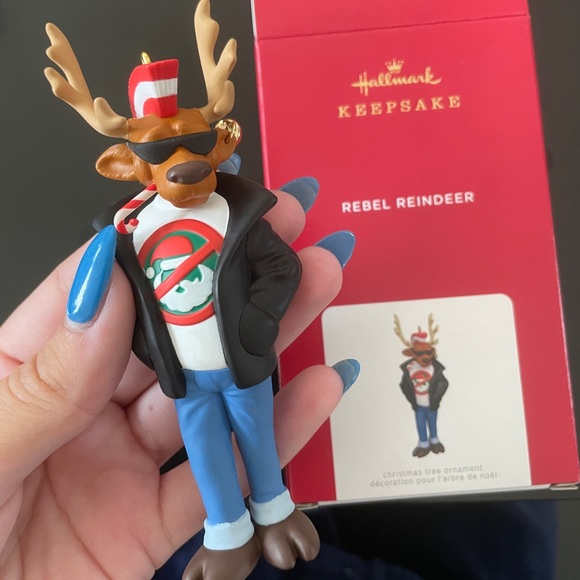 Rebel Reindeer 2021 Hallmark LIMITED EDITION - Picture 3 of 3